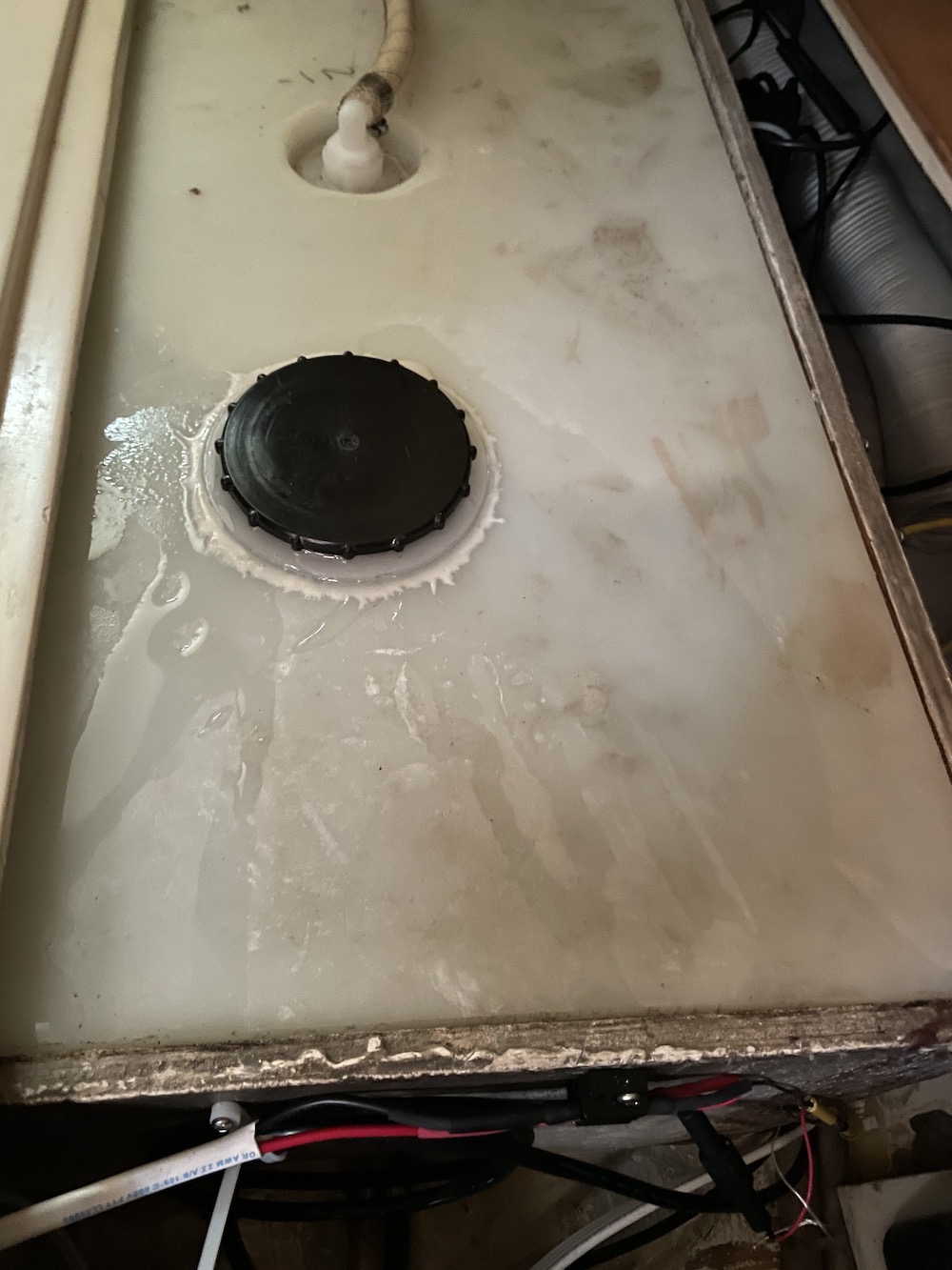 Water leak on top of MKI water tanks Catalina 36/375 International